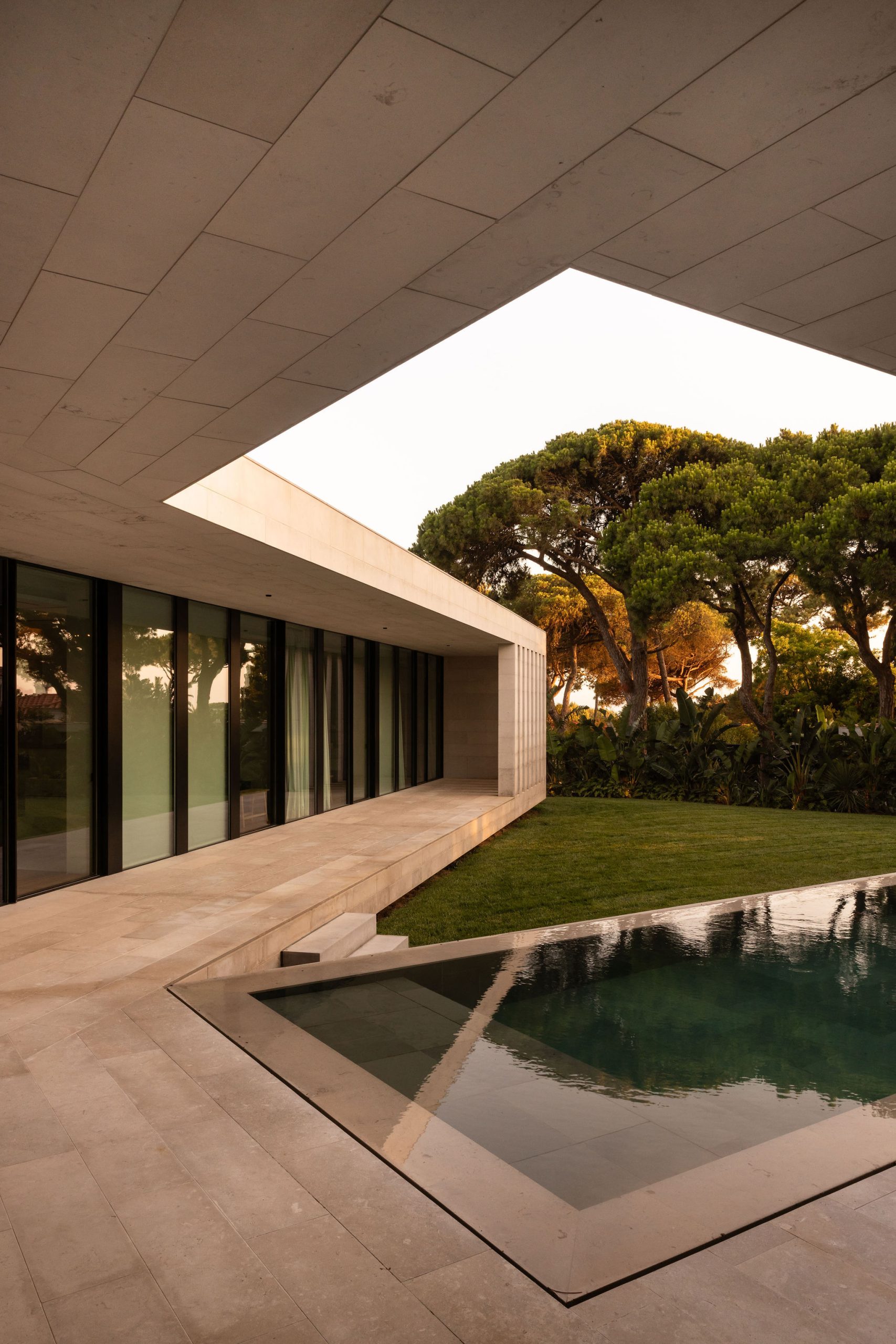 Casa V / V House